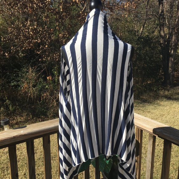 cardigan - Picture 2 of 4